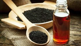 Mustakuminaöljy – ominaisuudet ja käyttötavat kosmetiikkana